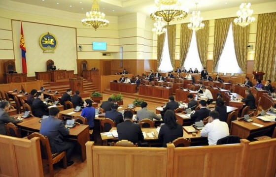 Д.Амгалан: УИХ хууль зөрчсөн шийдвэрээ эргэж харах ёстой