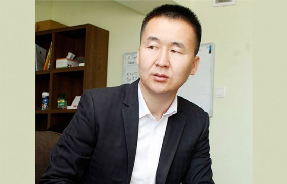 Ц.БААСАНДОРЖ: Л.ГАНСҮХИЙГ ХҮН АЛСАН, ХҮҮХЭД ХҮЧИРХИЙЛСЭН ХҮНЭЭС ДОР ҮЗЭЖ, ЭРХИЙГ НЬ НОЦТОЙ ЗӨРЧИЖ БАЙНА