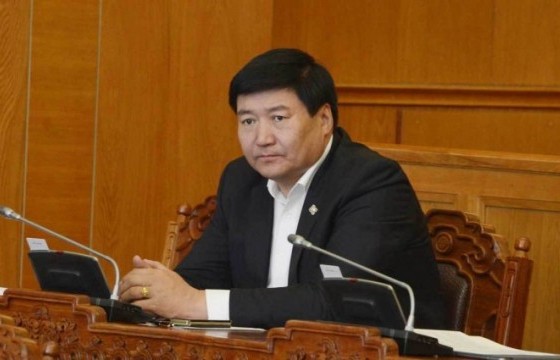 С.Чинзориг сайдын цээжээрээ хамгаалдаг Х.Цэгмид хуурамч дипломтой юу