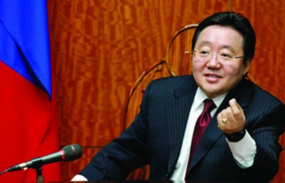 Түмэн олныхоо тус дэм, халуун сэтгэл, буян заяанд залбирч, баярлаж байна. Баярлалаа Та бүхэндээ