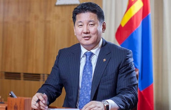 Хэзээ ч биелэгдэхгүй амлалтыг манай улс төрийн хүчнүүд өгч болохгүй. Үүнд ард иргэд итгэж, төөрөгдөж болохгүй