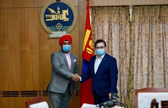 Энэтхэгээс эх орондоо ирэх хүсэлт гаргасан 164 нь оюутан, 260 нь насанд хүрээгүй хүүхэд байна.