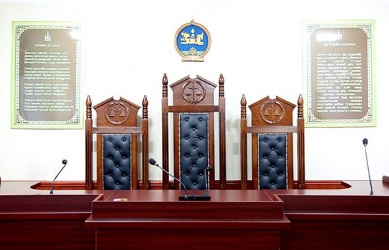 Улсын дээд шүүхийн Ерөнхий шүүгч Х.Батсүрэнг өөрийнх нь хүсэлтээр чөлөөллөө