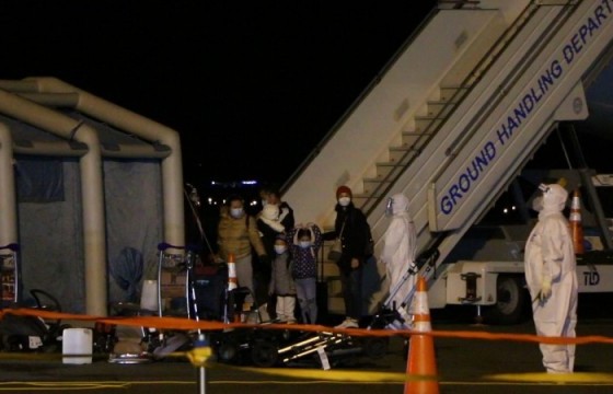 Баярлалаа, бяцхан үрс  минь. Эх орондоо тавтай морил.