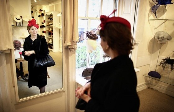 Хатан хааны малгай урлаач