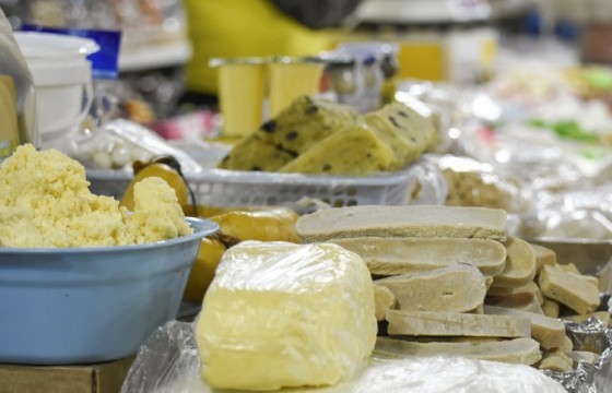 Худалдаачид: Гурилтай ааруул, устай сүү, хүнсний будагтай цагаан идээ зарахгүй