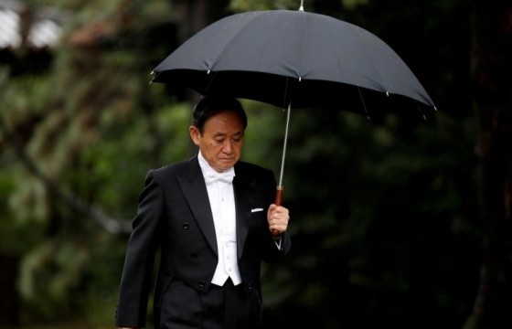 Ард түмнээс нэр дэвшигч Суга Ёшихидэ