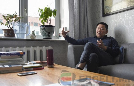 Монсудар хэвлэлийн газрын захирал Р.Энхбатын залууст санал болгох 10 ном