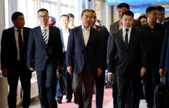 БНХАУ-ын Гадаад хэргийн сайд Ван И 