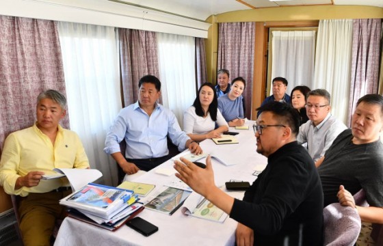 МУ-ын Ерөнхий сайд Дархан, Сэлэнгэ аймагт ажиллаж байна