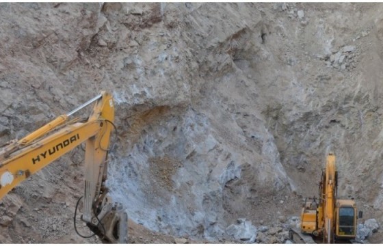 Жоншны уурхай нурж, хүн амиа алджээ