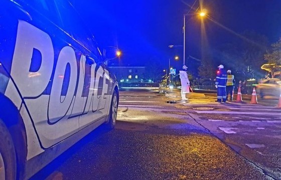 Автомашины төмөр хийцэд 18 настай залуу хавчуулагдан нас баржээ