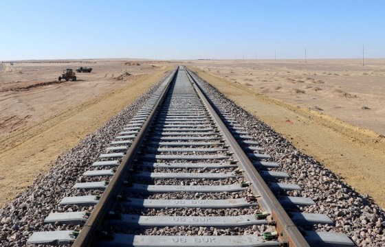 Монголын говиос дэлхийд хүрэх төмөр зам