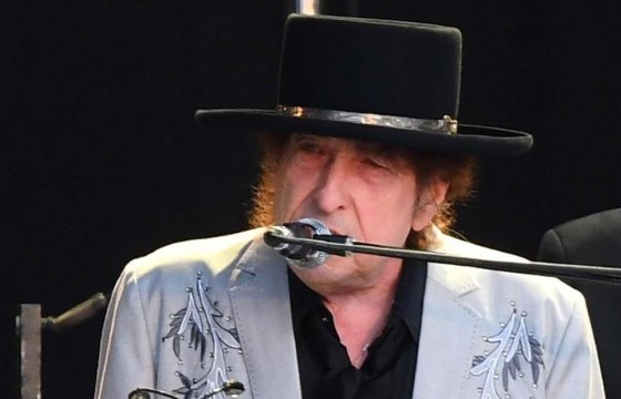 Нобелийн шагналт дуучин