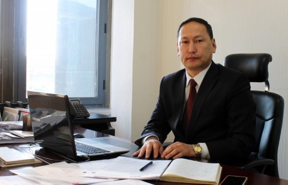 Хахууль авсан Д.Батбаярыг зургаан сая төгрөгөөр торгожээ