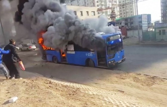 Автобусны бүрэн бүтэн байдлаа хангадаггүй “Тэнүүн-Огоо” ХХК буюу дээсэн дээр дэнжигнэх амь