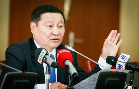 Н.Алтанхуяг: “Халтуур”-ны юм хийдгээ болиоч ээ, Ч. Хүрэлбаатар гишүүн ээ