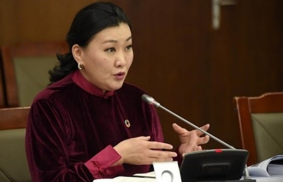 А.Ариунзаяа: МСҮТ-ийн тэтгэлэг авах гэж 60-70 настай хүн суралцаж эхэлсэн учраас насны хязгаар тогтоосон