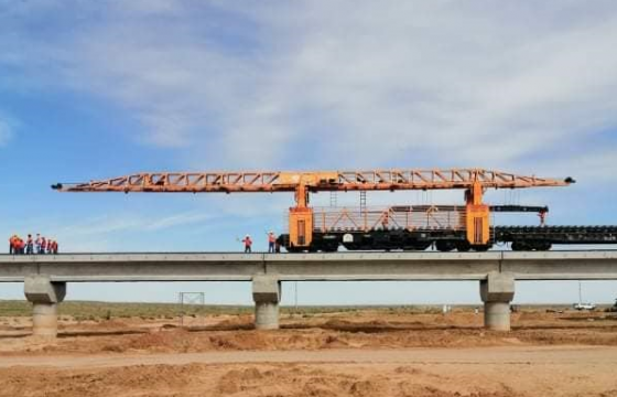 Байгальд ээлтэй төмөр зам