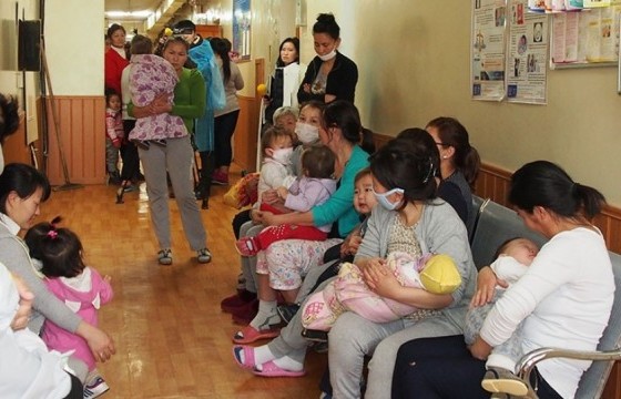 Ч.Дугармаа: Өдөрт 50-100 хүүхэд үзүүлж, 10-20 хувь нь хэвтэн эмчлүүлж байна