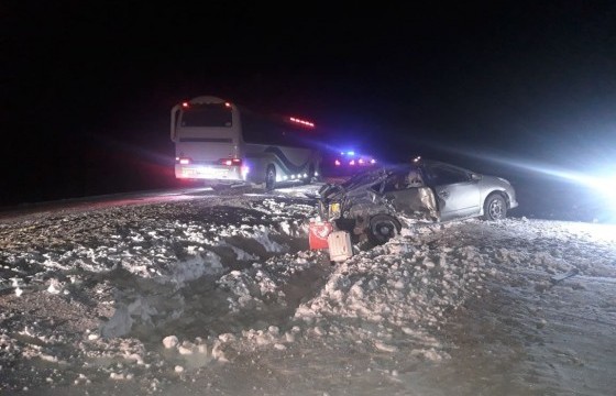 Зам тээврийн ослын улмаас нэг хүн амиа алджээ