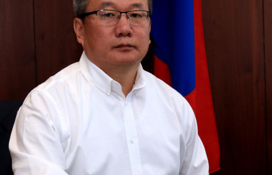 Төрийн мөнгөөр хүүхдийнхээ төлбөр төлдөг Г.Ёндонгоо огцруул, Ерөнхий сайд аа