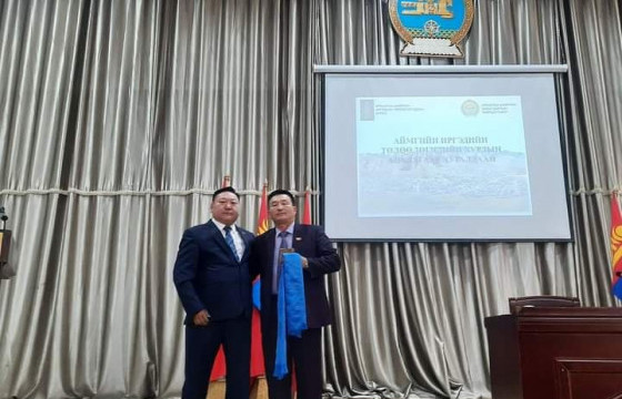 Архангай аймгийн ИТХ-ын даргаар Б.Батжаргалыг томилж, Засаг даргад Д.Золжаргалыг нэр дэвшүүлээд байна