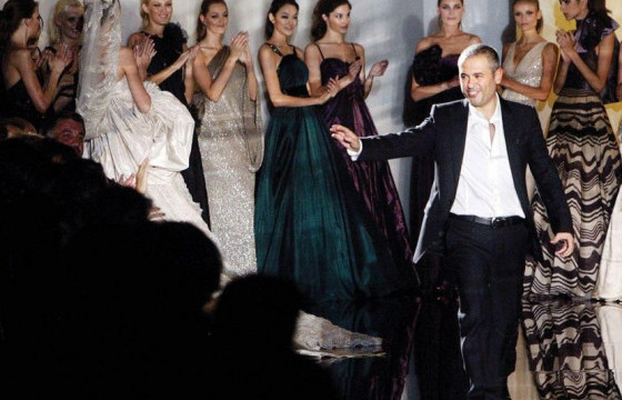 Бүгд ойлгох хэлийг зохиогч Эли Сааб 