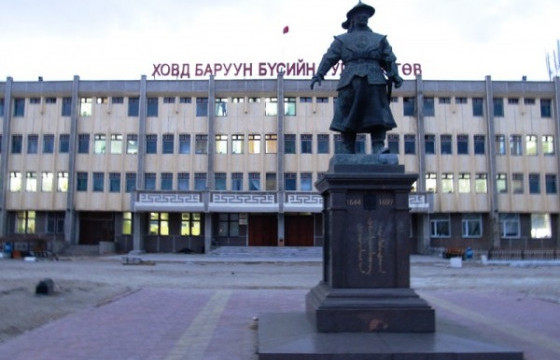 Ховд аймгийн Засаг даргын орлогч Ч.Уранчимэг: Би автобусанд нуугдаж ирээгүй