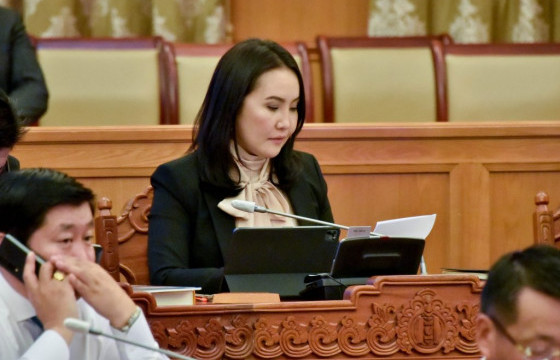 Ч.Ундрам: Сэлэнгэд самар түүж яваад хорионд орчихсон 10 мянга орчим хүнийг яах вэ