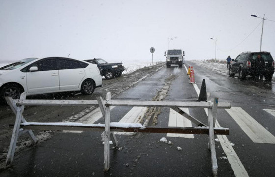 Зам тээврийн ослын улмаас гурван иргэн нас барж, шалгалтын ажиллагаа явуулж байна
