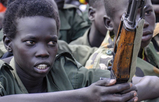 Дайнгүй ирээдүйн төлөө дайтаж буй хүүхдүүд