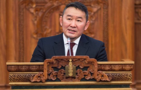 Ерөнхийлөгч Шүүхийн тухай багц хуулиа эгүүлэн татлаа