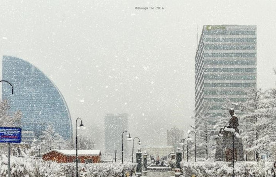 Улаанбаатар хотод цас орно