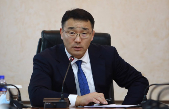 Хотын дарга Д.Сумъяабазар 10 хоногийн хугацаанд дарс, шар айраг зарахгүй гэв