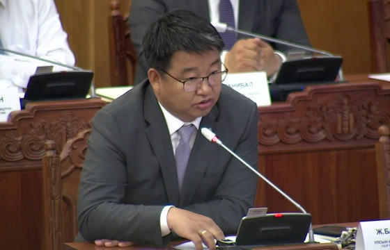 Ж.Батсуурь: Т.Доржханд гишүүн орон нутагт очиж үзээгүй байж энэ асуудлаар ярихаа болих хэрэгтэй