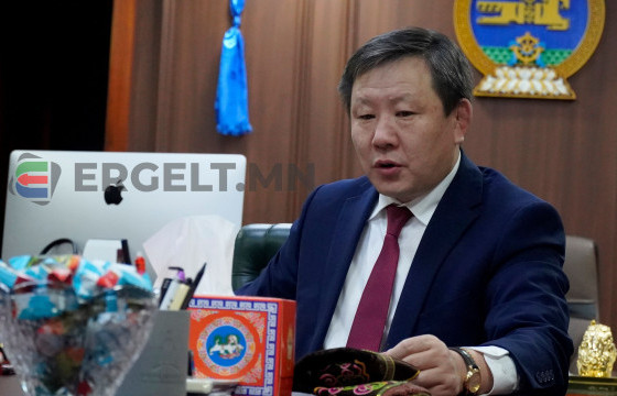 Л.Халтар: Алтанбулаг боомт дээрээс зөвхөн монгол жолооч нараа авч байна