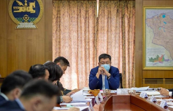 ШУУРХАЙ: УОК, Засгийн газар хуралдаж байна