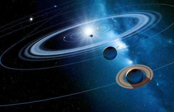 Бархасбадь, Санчир гараг шөнийн тэнгэрт зэрэгцэн оршлоо