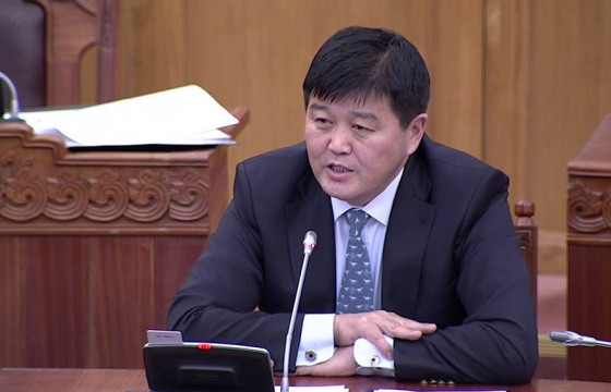 Х.БОЛОРЧУЛУУН: Уурхайчдын ажил, амралтыг 14:14 хоног болгох саналыг дэмжиж байна