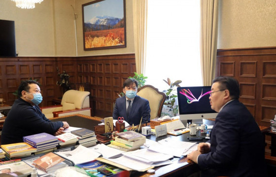 Тэтгэврийн зээлгүй байсан ахмадуудад нэг сая төгрөгийн ваучер олгох ажил тавдугаар сарын 21-нээс эхэлнэ