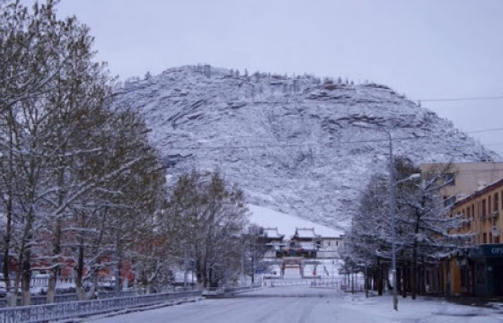 С.БАТЗАЯА: Архангайд зочид буудал, фитнес, цанын бааз зэргийн үйл ажиллагааг нээсэн