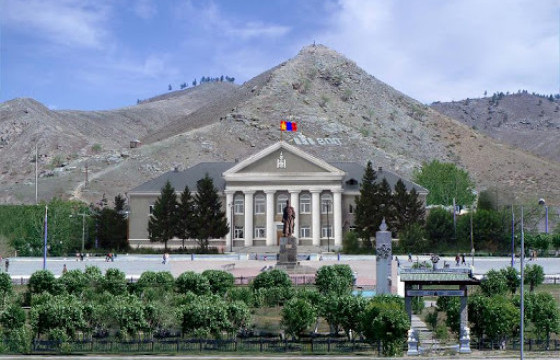 Сэлэнгэ аймагт коронавирусийн халдвартай ЕСӨН хүн эмчлүүлж байна