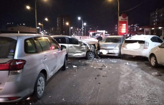 Зам тээврийн ослын улмаас дөрвөн хүн амиа алджээ