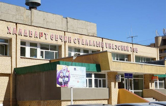 Б.Г: Манай байрны хоёр хүнийг халдвартай хэмээн буруу оношилсон нь тогтоогдсон