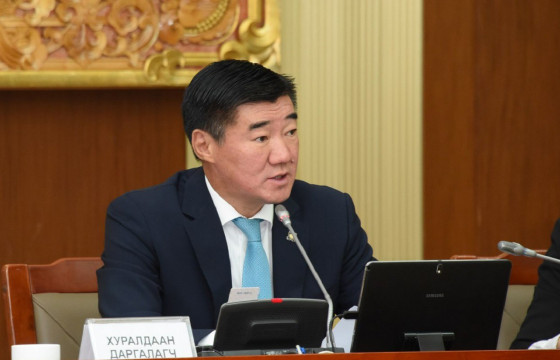 С.БЯМБАЦОГТ:  Анх удаа Ерөнхий сайд өөрийн саналаар огцрох гэж байна