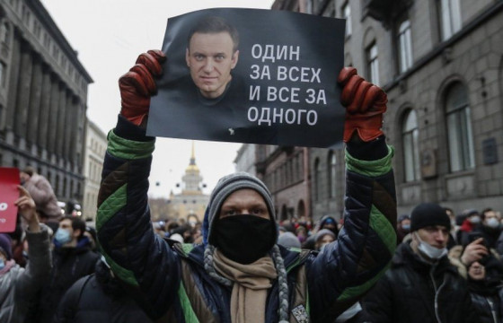 ФОТО: ОХУ-д хэдэн арван мянган хүн Навальныйг суллахыг шаардаж байна