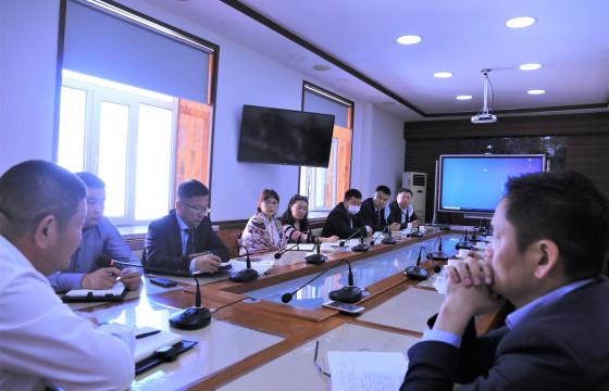 БХБ-ЫН САЙД Б.МӨНХБААТАР, ДЭД САЙД Э.ЗОЛБОО НАР “ИПОТЕКИЙН ЗЭЭЛИЙН ХЭРЭГЖИЛТ”-ИЙН ТАЛААР АРИЛЖААНЫ БАНКУУДЫН УДИРДЛАГУУДТАЙ УУЛЗАЖ, ХАРИЛЦАН МЭДЭЭЛЭЛ СОЛИЛЦЛОО