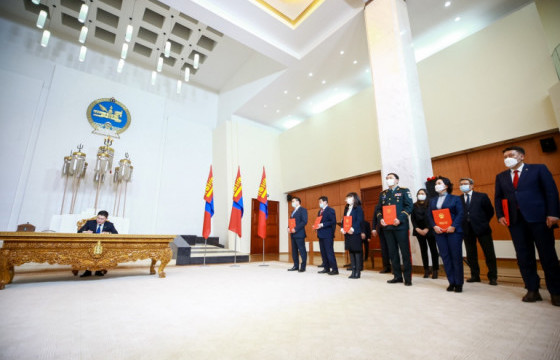 Шинэ Засгийн газар ээлжит бусаар хуралдана 