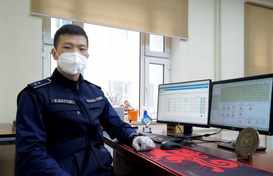 Цагдаагийн дэслэгч Э.БАТТӨР: 620 орчим хичээлийг цахимаар орж байна